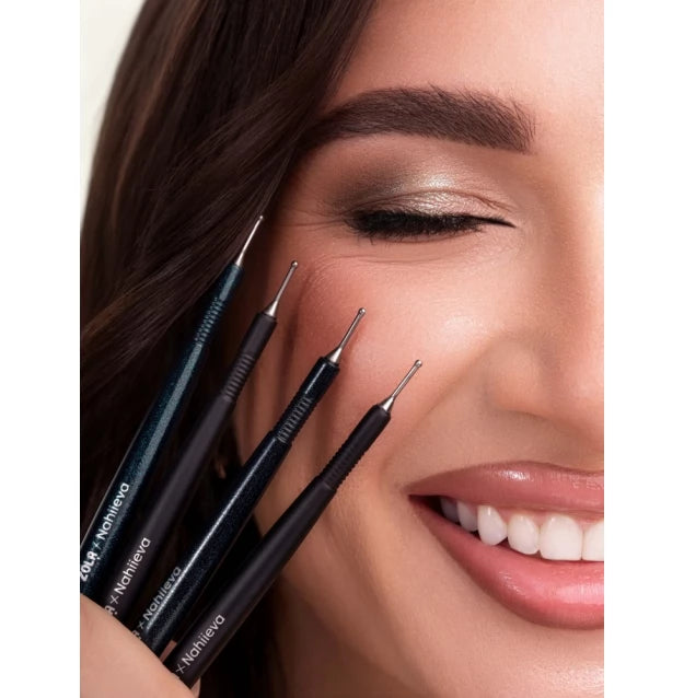 ZOLA x Nahiieva Multifunctional Eyelash Tool